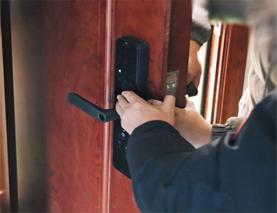 新郑24小时上门开锁公司